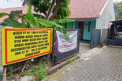 Juladi Diusir Warga, Anjing Liar Dan Sampah Picu Konflik