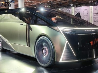 Pintu Geser Lega, Lexus LS Tampilkan Konsep Mobilitas Terbuka