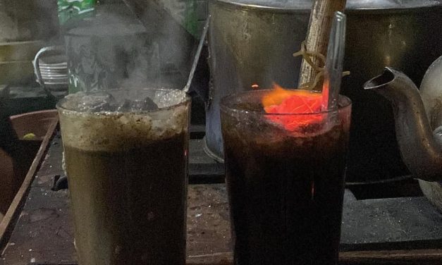 5 Angkringan Kopi Jos Jogja Yang Gak Pernah Sepi Pembeli