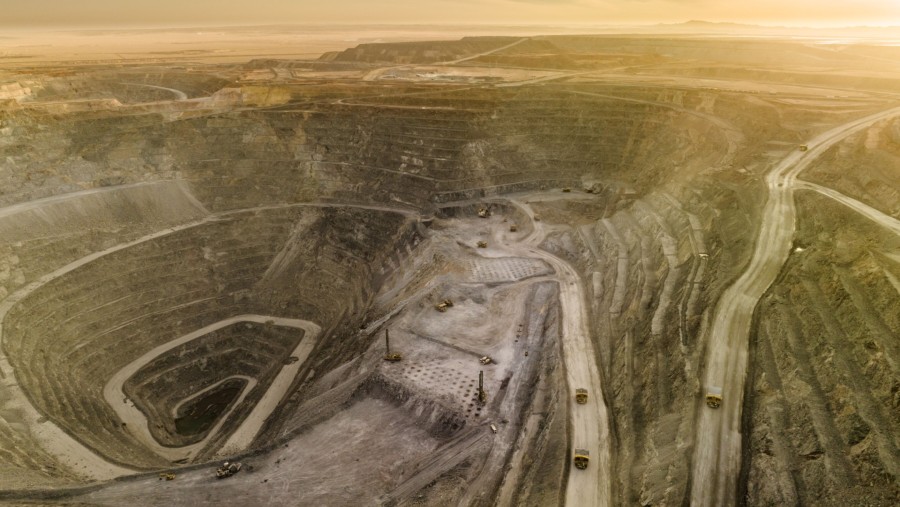 3 Daerah RI Yang Isinya Tambang Semua