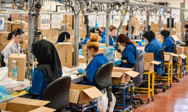 Indonesia Darurat Lembur: Kerja Lebih, Cuan Kurang