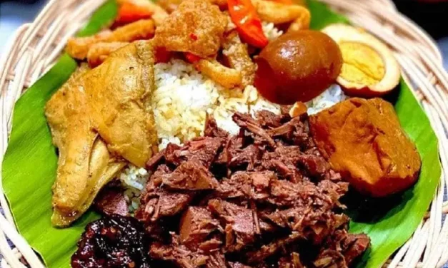Gak Ada Lawan! 4 Kuliner Khas Jateng Paling Ikonik