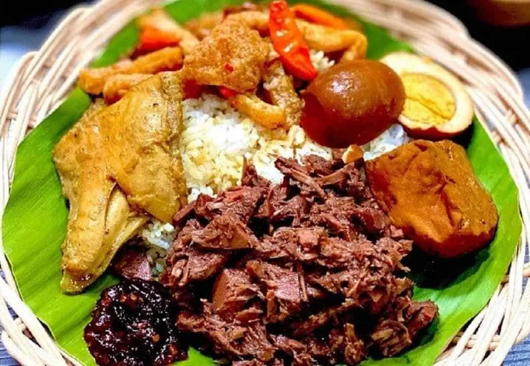 Gak Ada Lawan! 4 Kuliner Khas Jateng Paling Ikonik