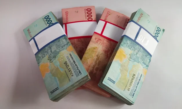 Cari Tahu Yuk, Apa Sih Untungnya Pakai Uang Giral?